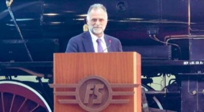 Le potenzialità del Sud Italia. Ministro Garavaglia inaugura mostra “Treni fra arte, grafica e design: dal Ticino svizzero al Golfo di Napoli”