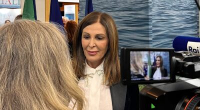 Visita del Ministro a Parigi per promuovere le terme italiane / rassegna