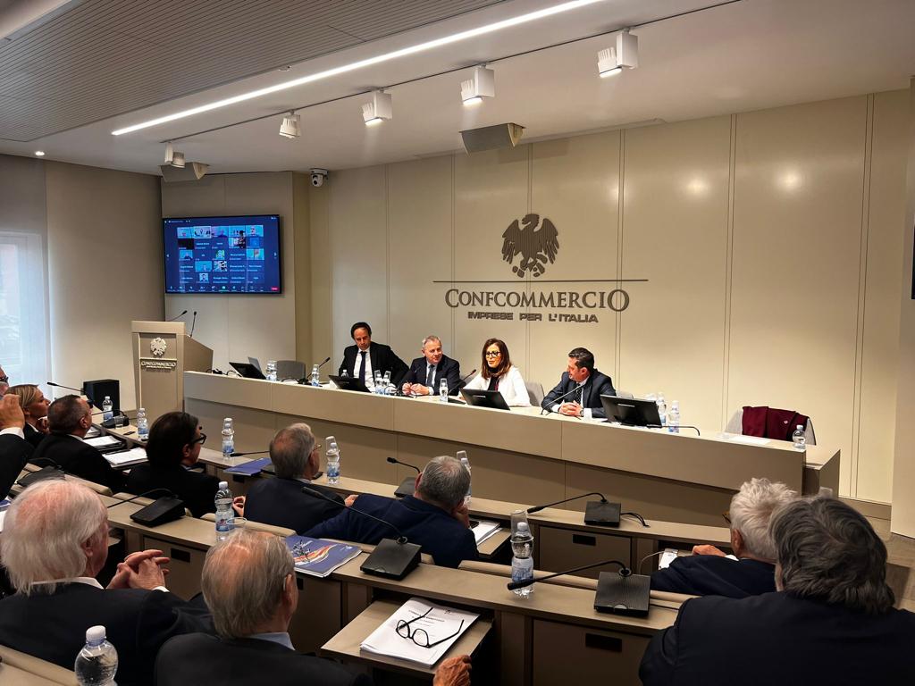 Ristorazione, il Ministro Santanchè al Comitato direttivo FIPE: “Fondamentale codificare le aziende del turismo e puntare sulla formazione”