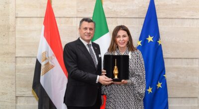 Il ministro del Turismo Daniela Santanchè incontra l’omologo egiziano
