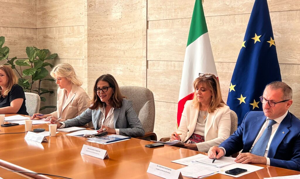 Turismo, Santanchè: al lavoro con le associazioni di categoria per mettere ordine nelle imprese del settore.