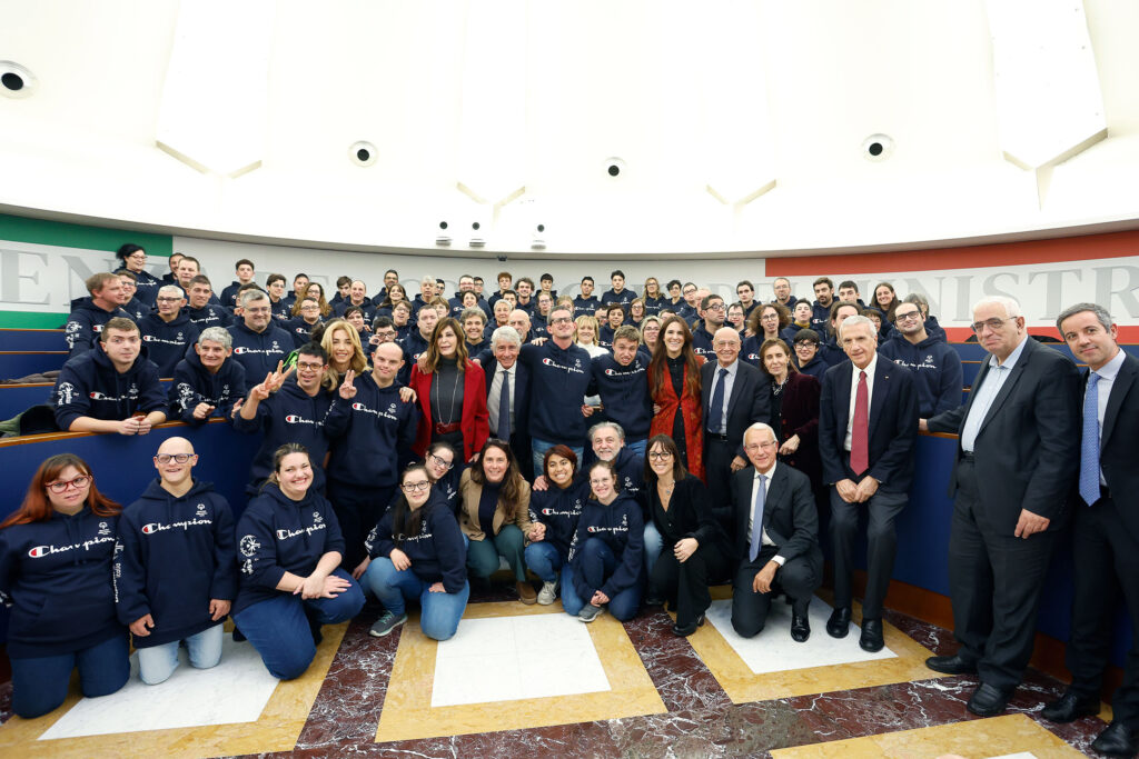 Giochi Mondiali Invernali Special Olympics. Tre ministri lanciano Torino 2025. Santanchè, Locatelli e Abodi: “Protagonisti nello sport e nella vita. Dando opportunità si può vincere tutto. Se il mondo si divide, noi ci uniamo nella gioia delle differenze”