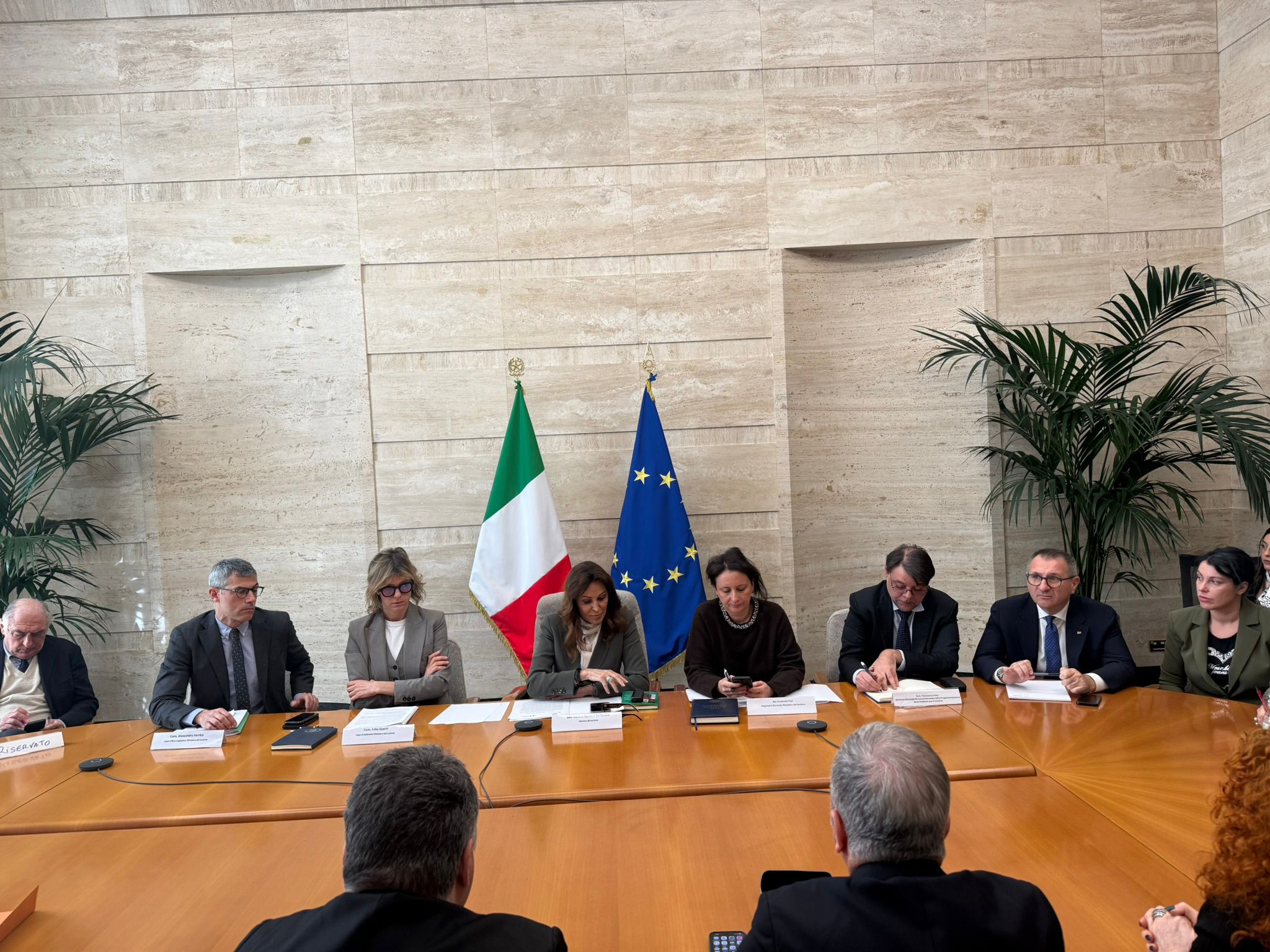 Conflitto Medio Oriente, Santanchè incontra agenzie di viaggio e associazioni turismo organizzato per affrontare ricadute sul settore